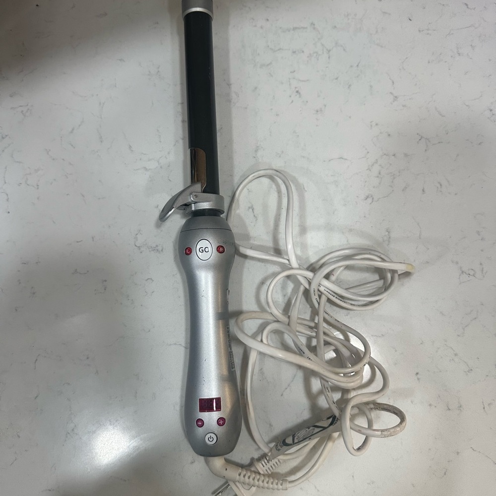BEACHWAVER Pro. Curling wand.